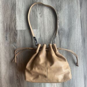DKNY‎ drawstring light brown leather shoulder hobo bucket purse bag Y2K Silver